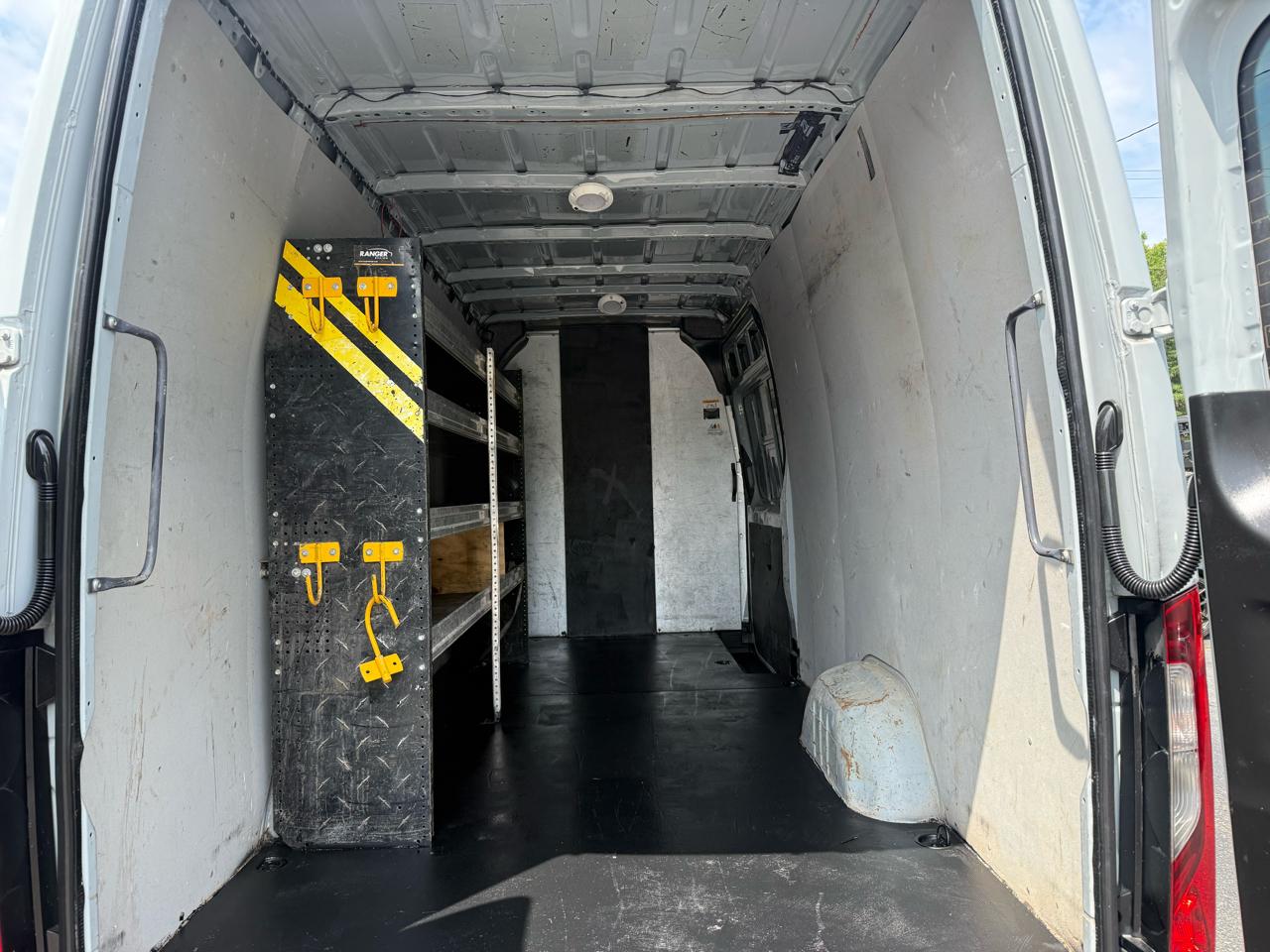 Mercedes-Benz Sprinter Van  2022