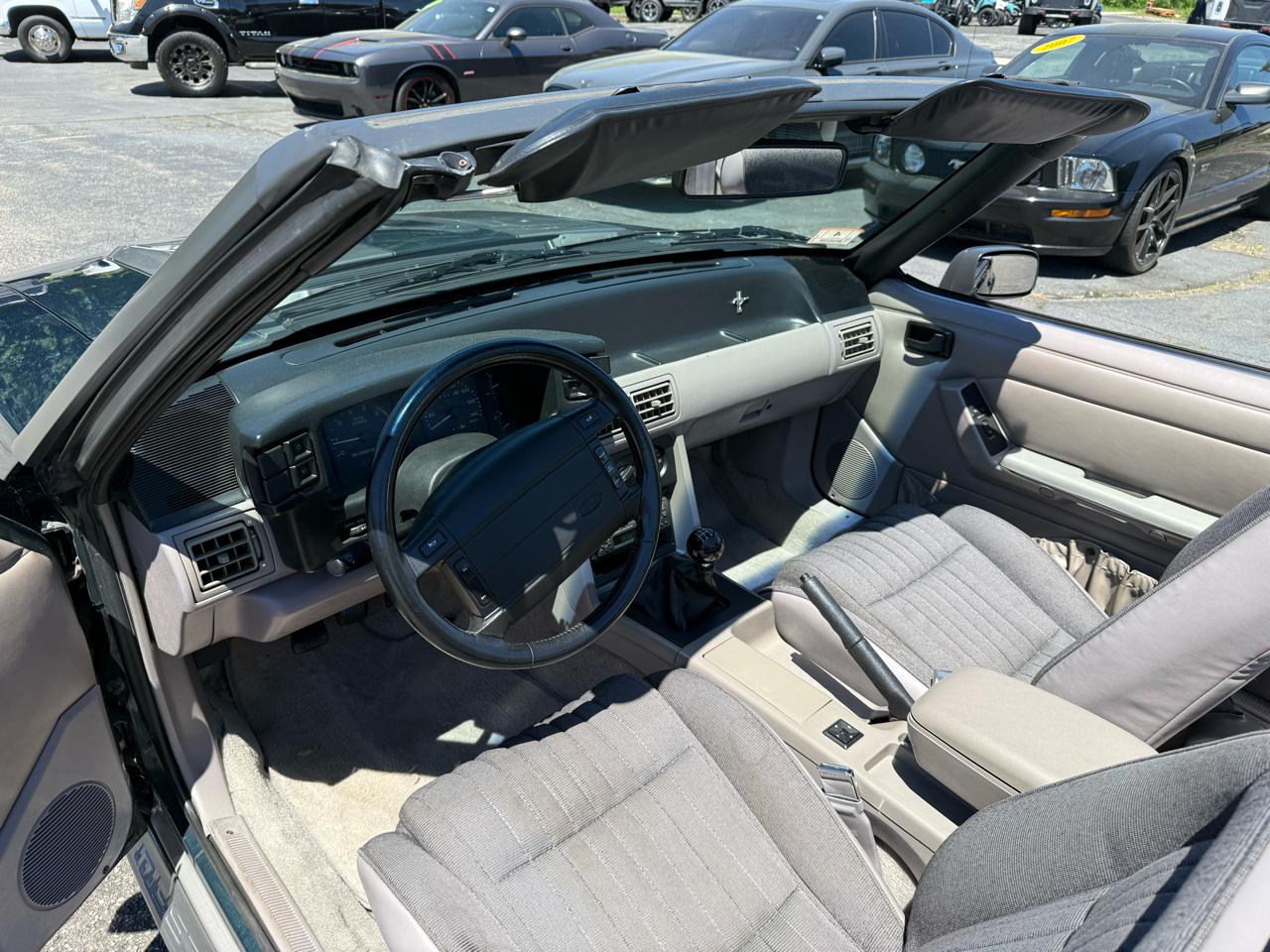 Ford Mustang  1992