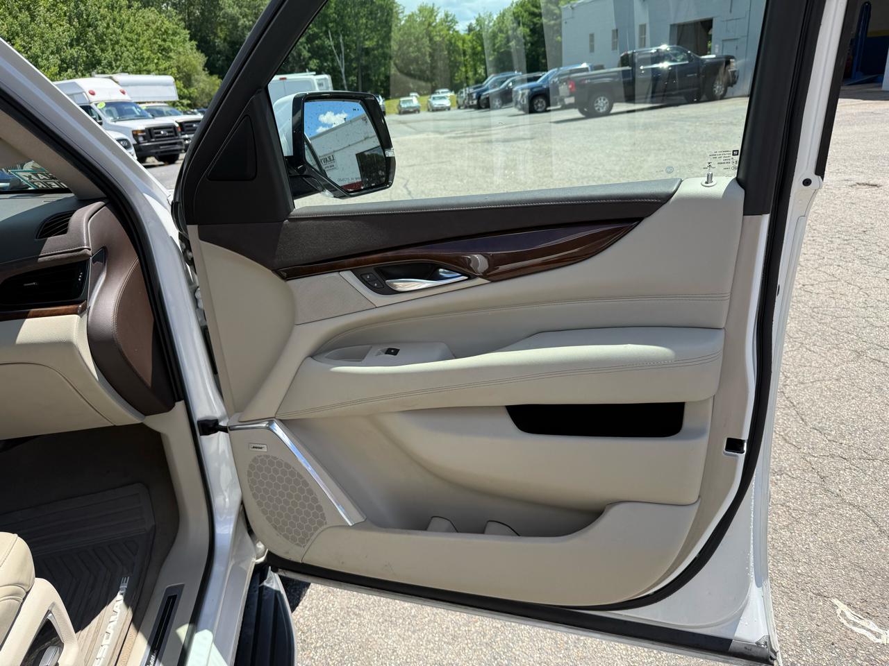 Cadillac Escalade ESV  2017