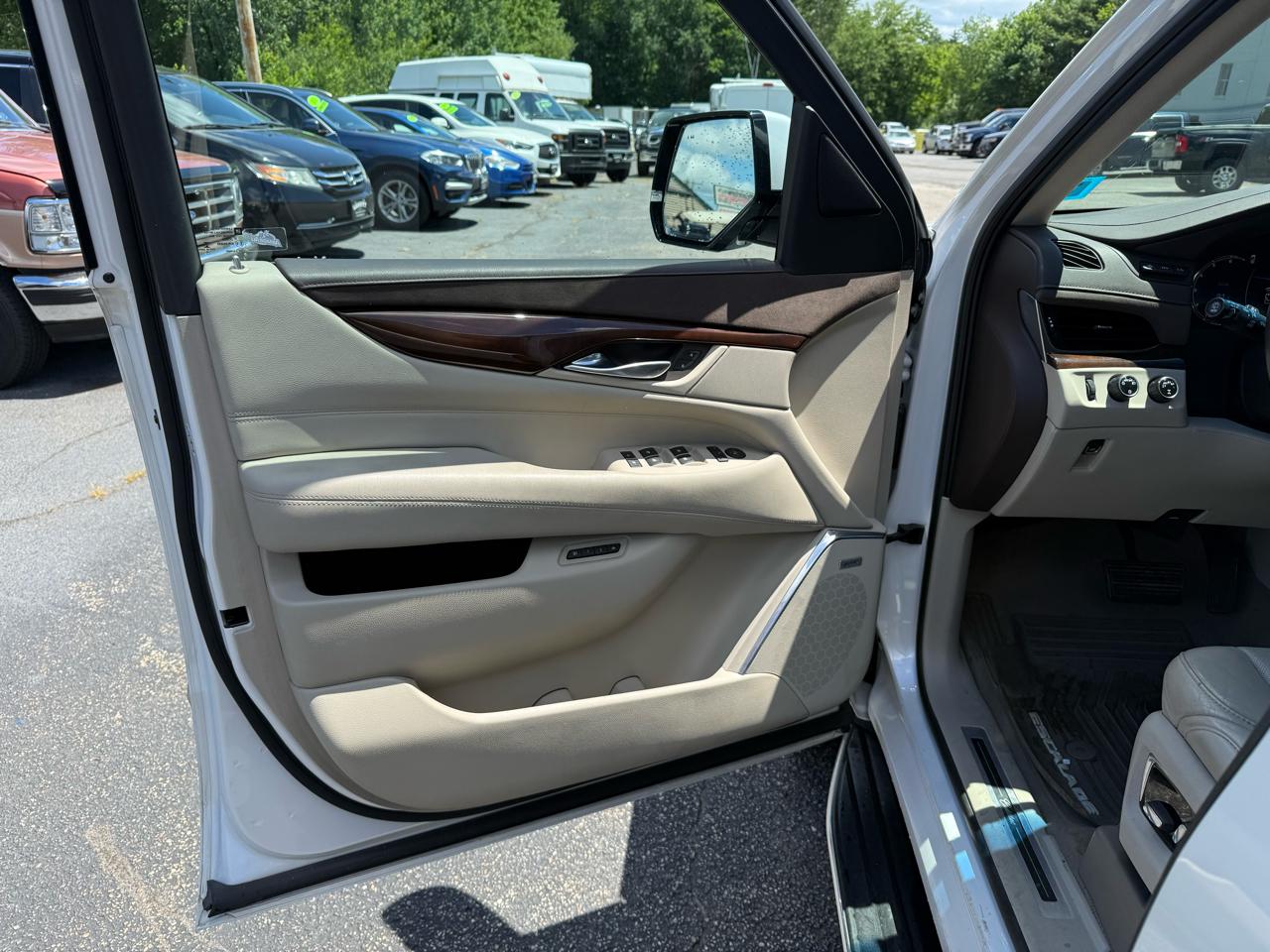 Cadillac Escalade ESV  2017