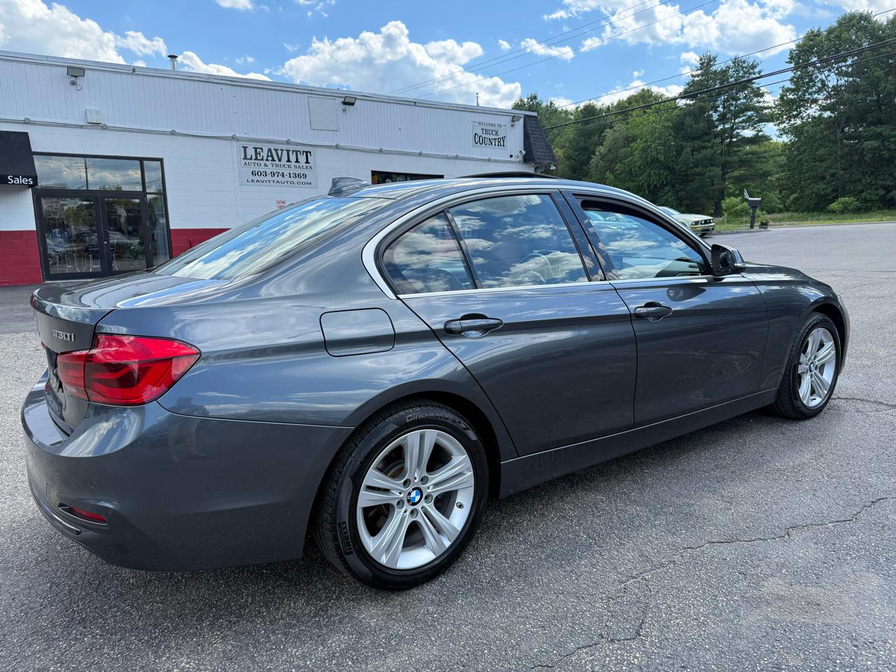 BMW 3 Series  2017