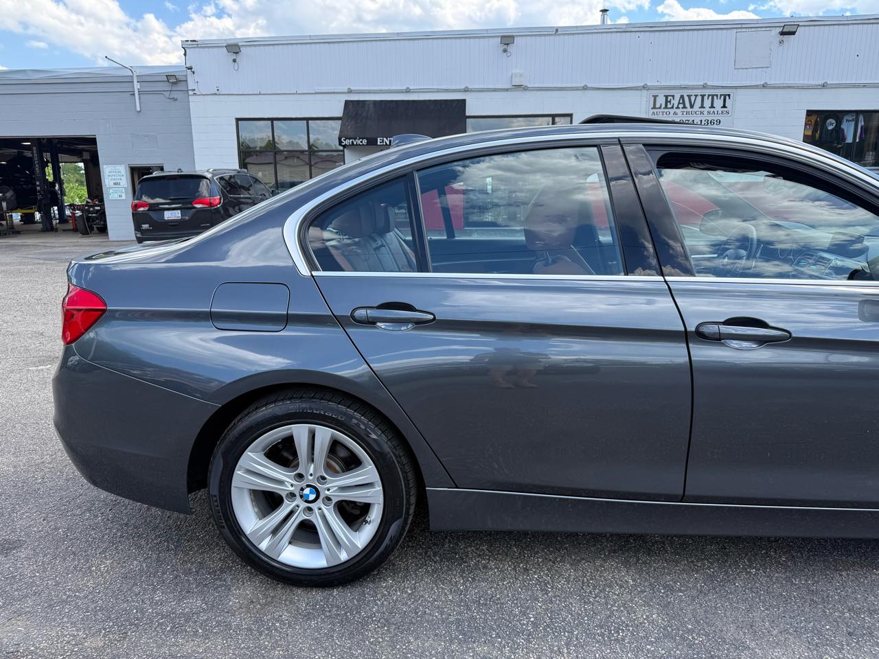 BMW 3 Series  2017