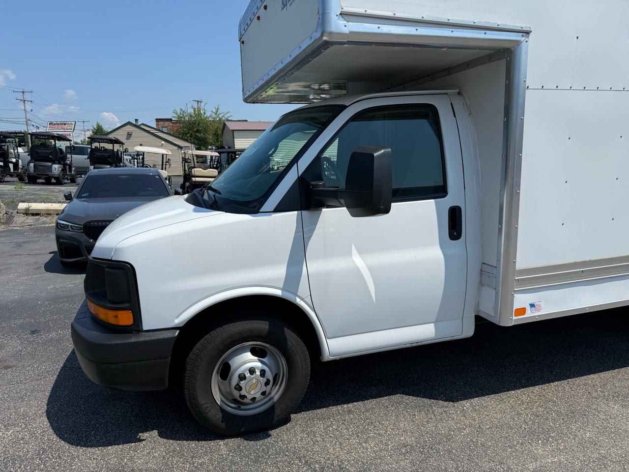 Chevrolet Express Commercial Cutaway 3500 Van 159" 2015