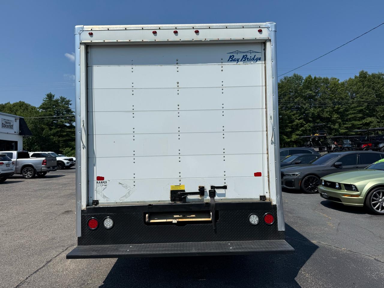 Chevrolet Express Commercial Cutaway 3500 Van 159" 2015