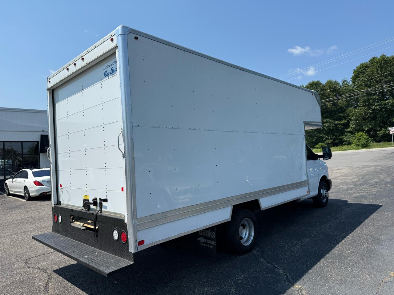 Chevrolet Express Commercial Cutaway 3500 Van 159" 2015
