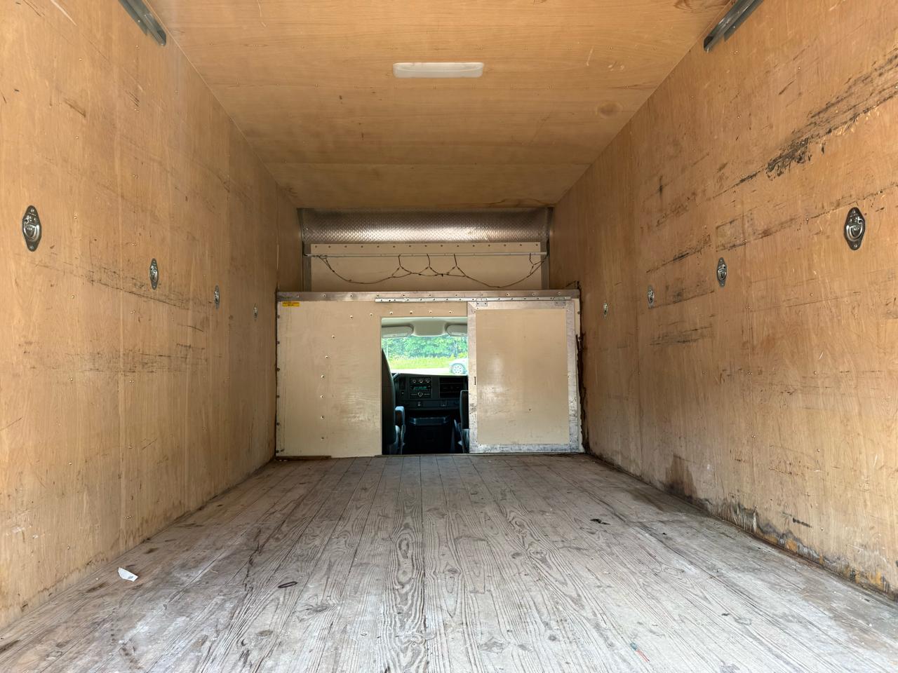 Chevrolet Express Commercial Cutaway 3500 Van 159" 2015