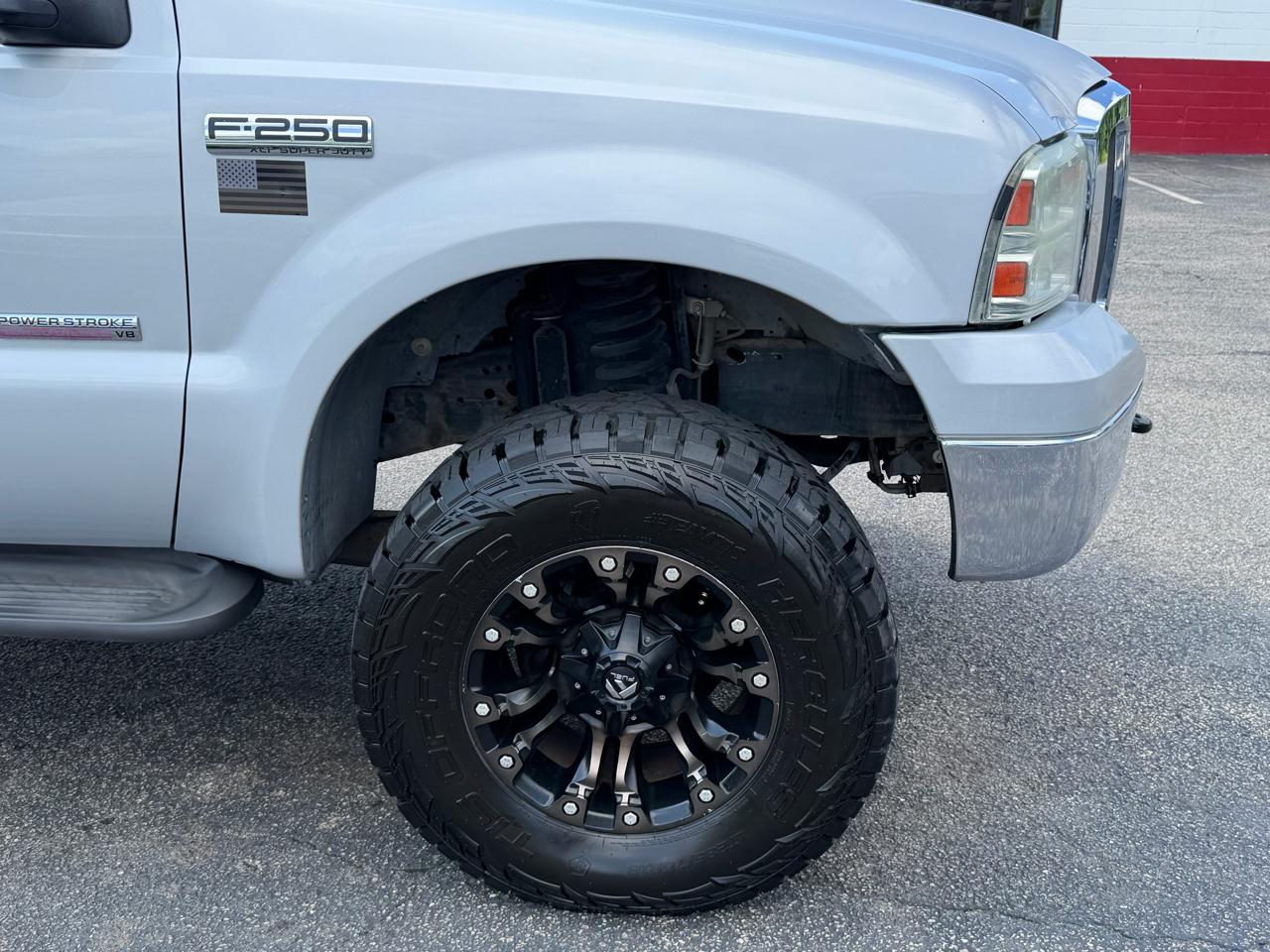 Ford F-250 Crew Cab  2005
