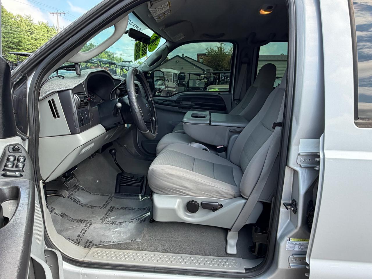 Ford F-250 Crew Cab  2005
