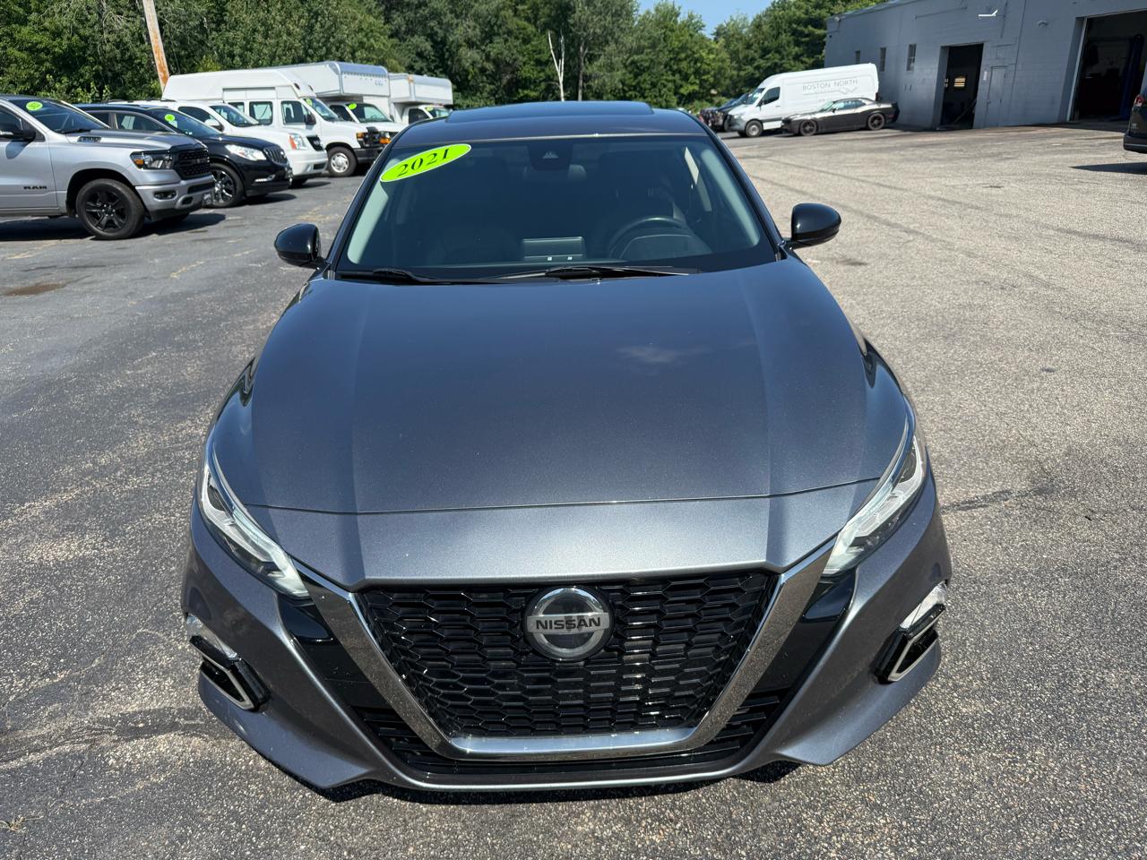 Nissan Altima  2021