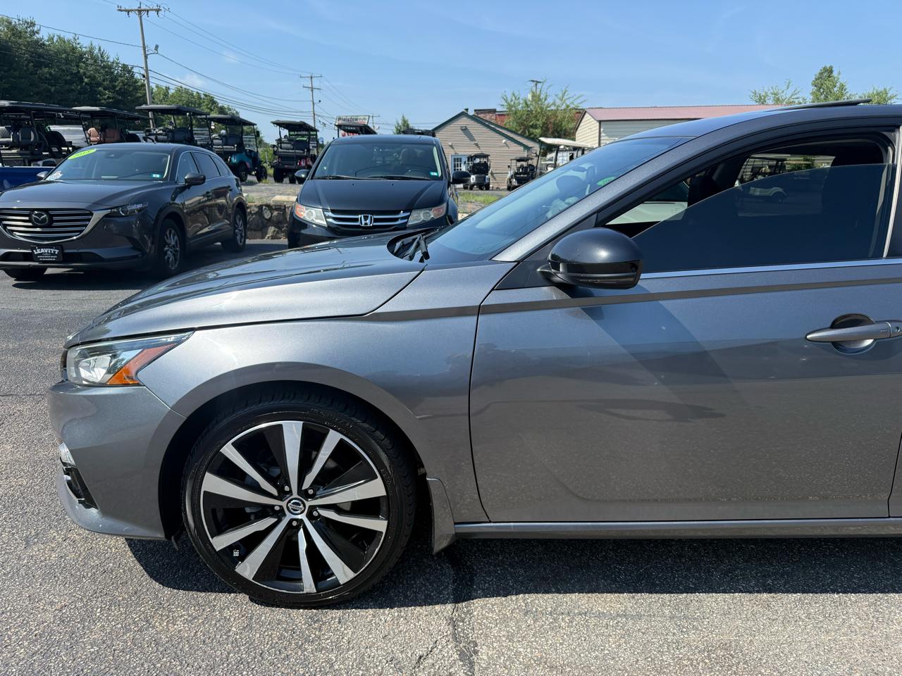 Nissan Altima  2021