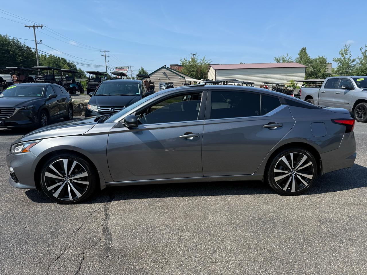 Nissan Altima  2021
