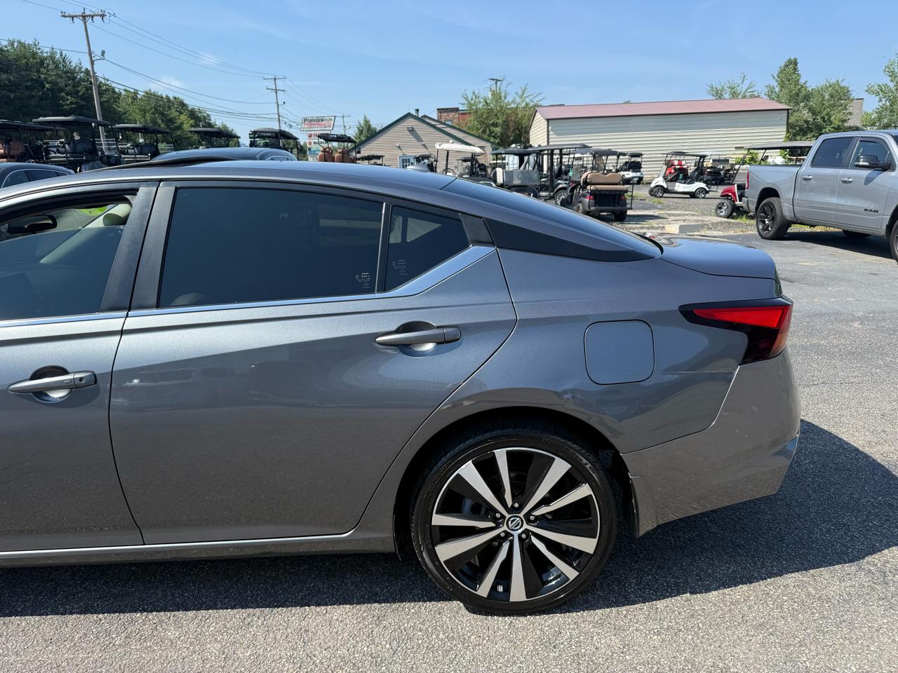 Nissan Altima  2021