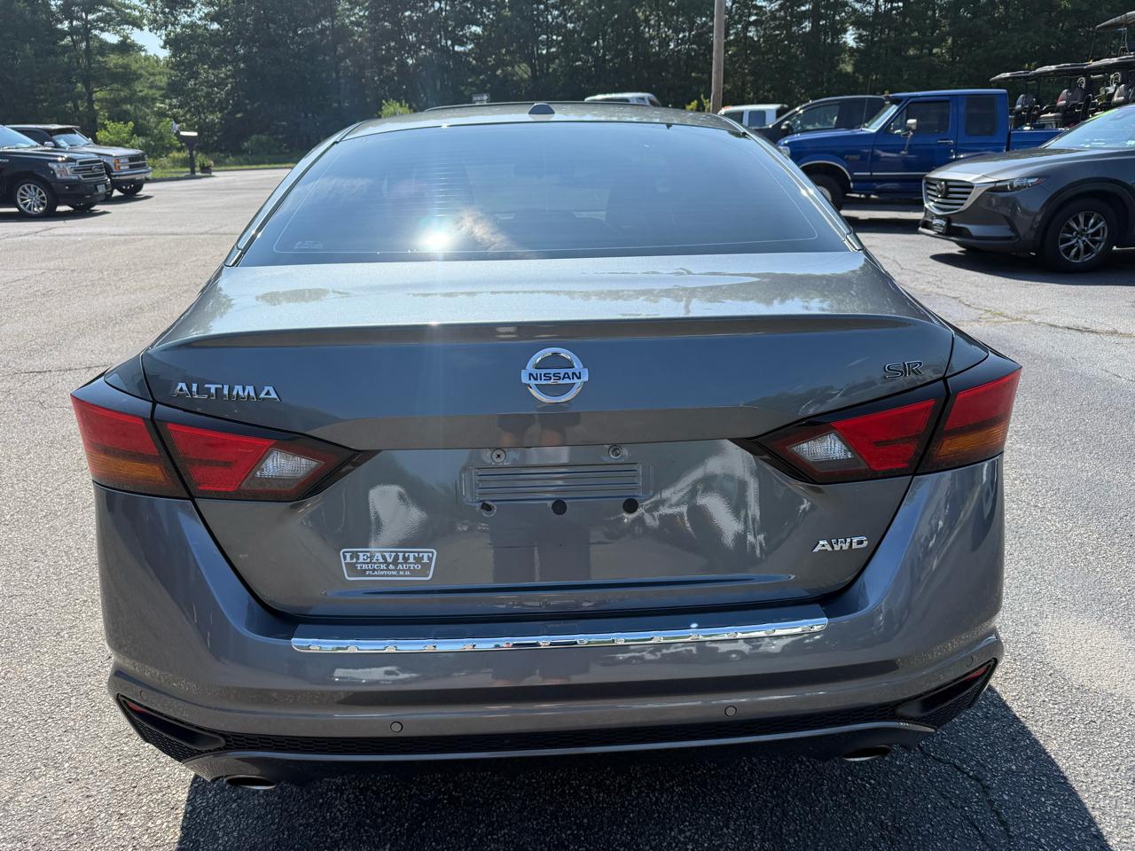 Nissan Altima  2021