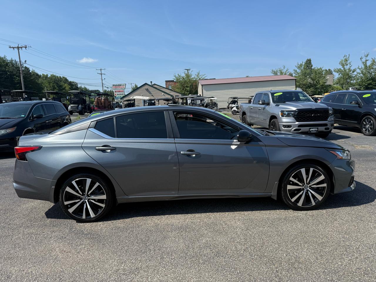 Nissan Altima  2021