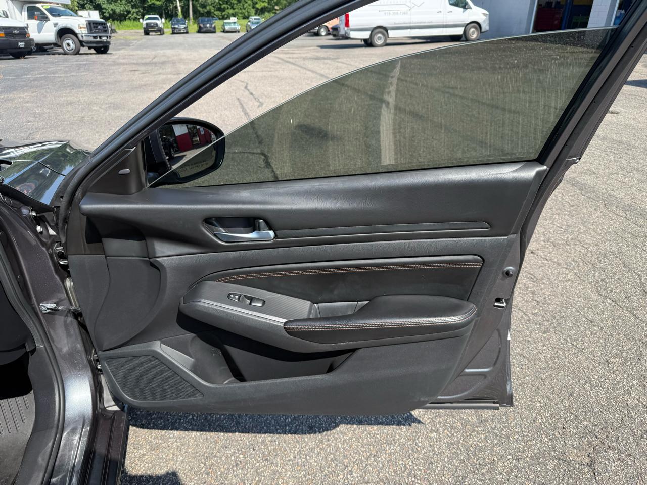Nissan Altima  2021