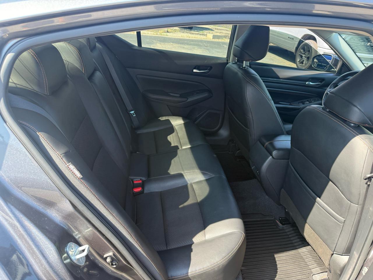 Nissan Altima  2021