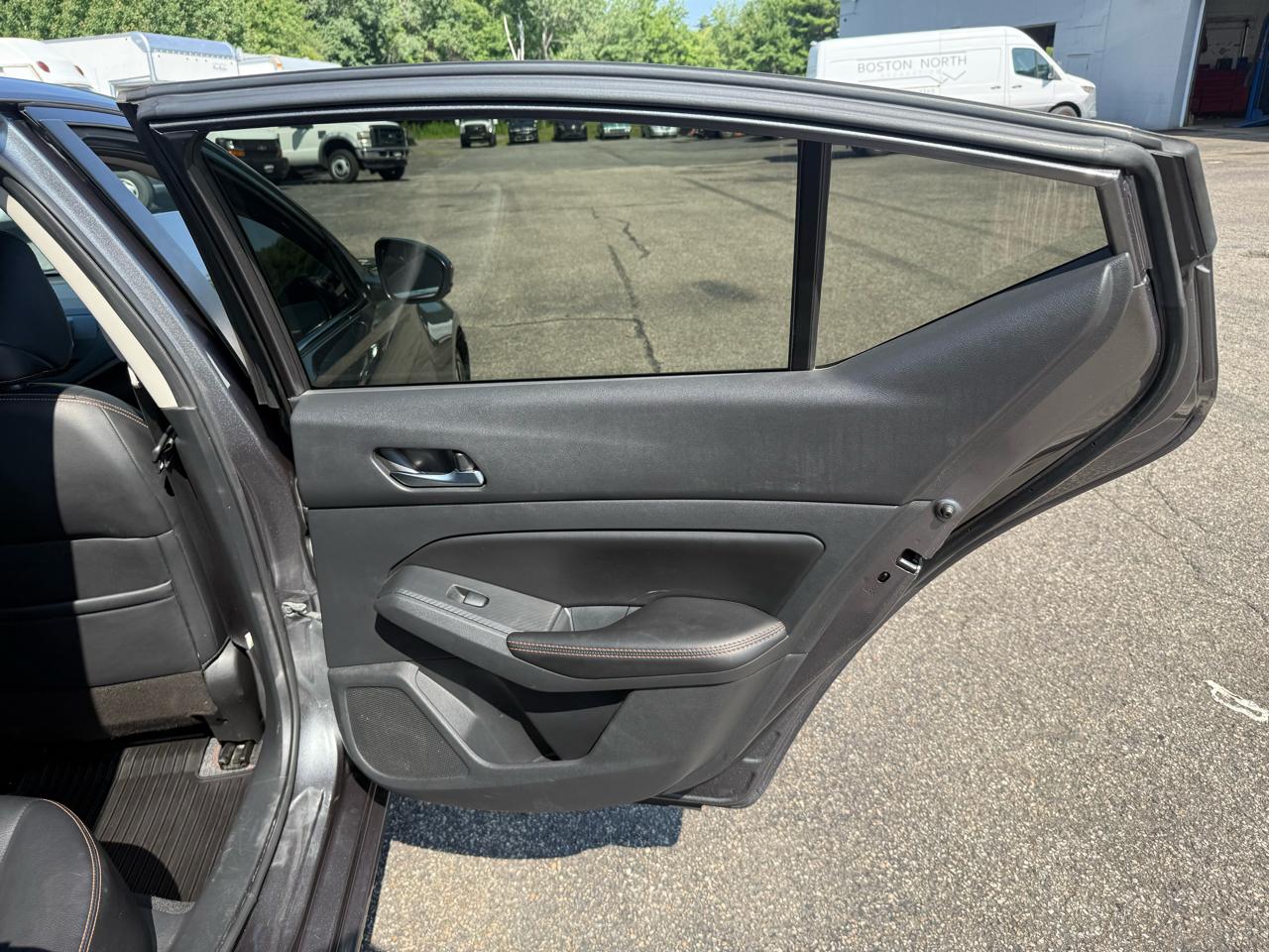 Nissan Altima  2021