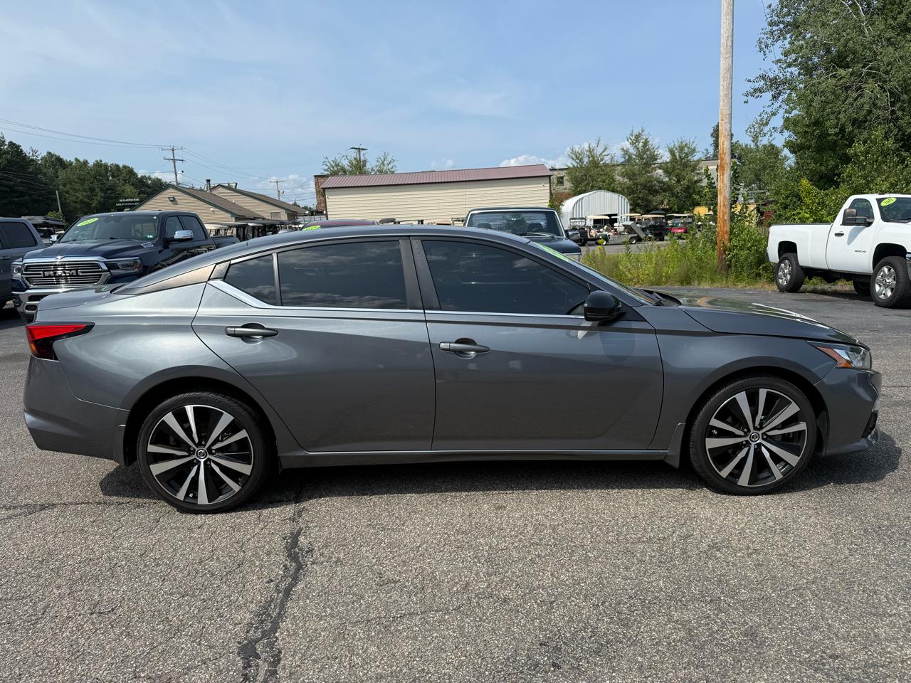 Nissan Altima  2021