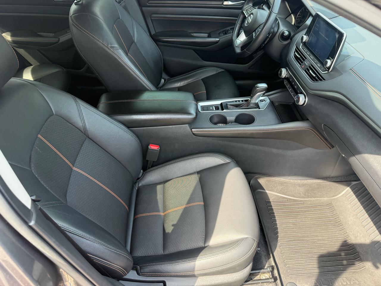 Nissan Altima  2021