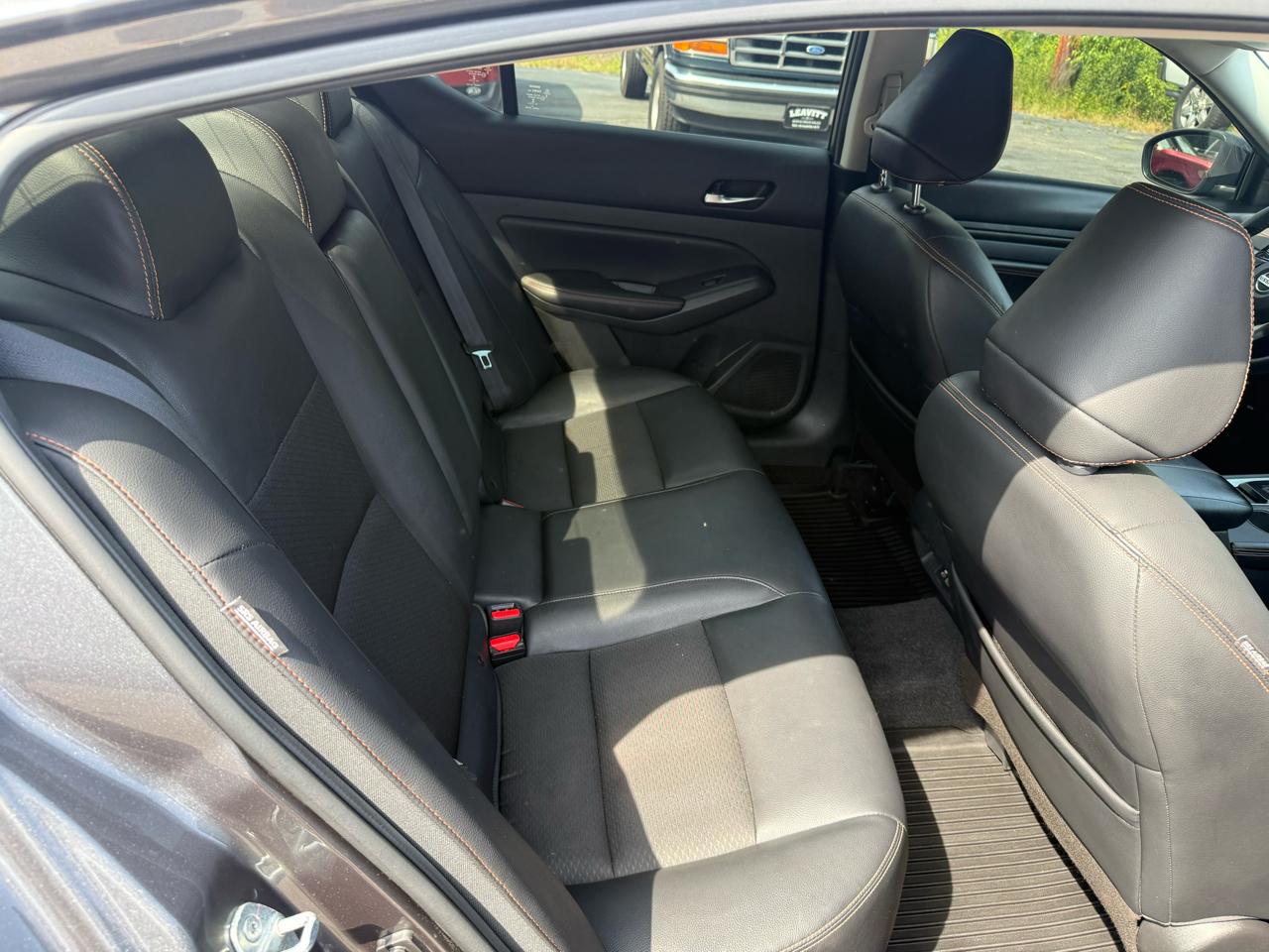 Nissan Altima  2021