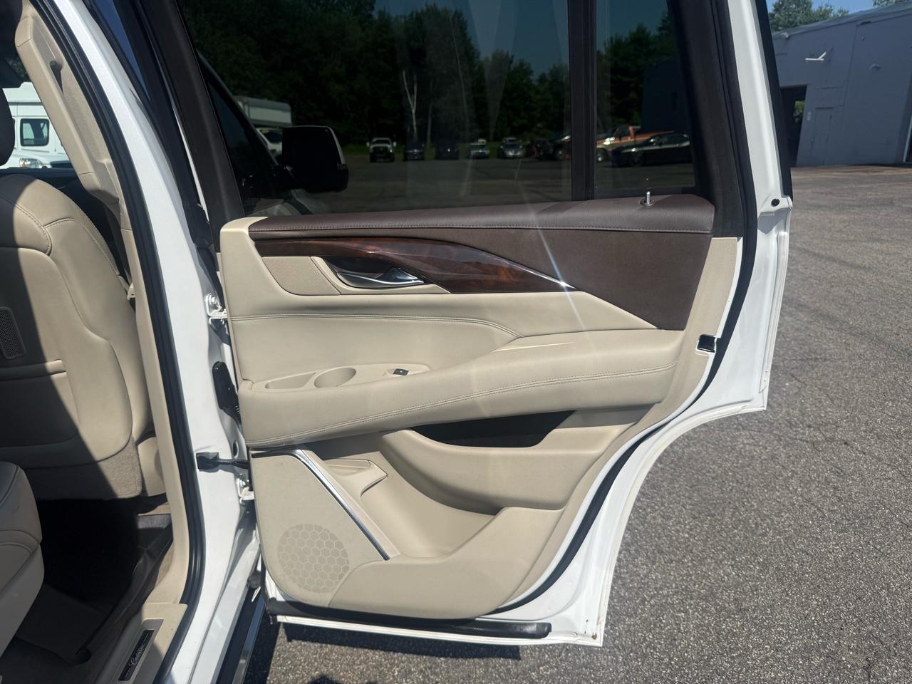 Cadillac Escalade  2017