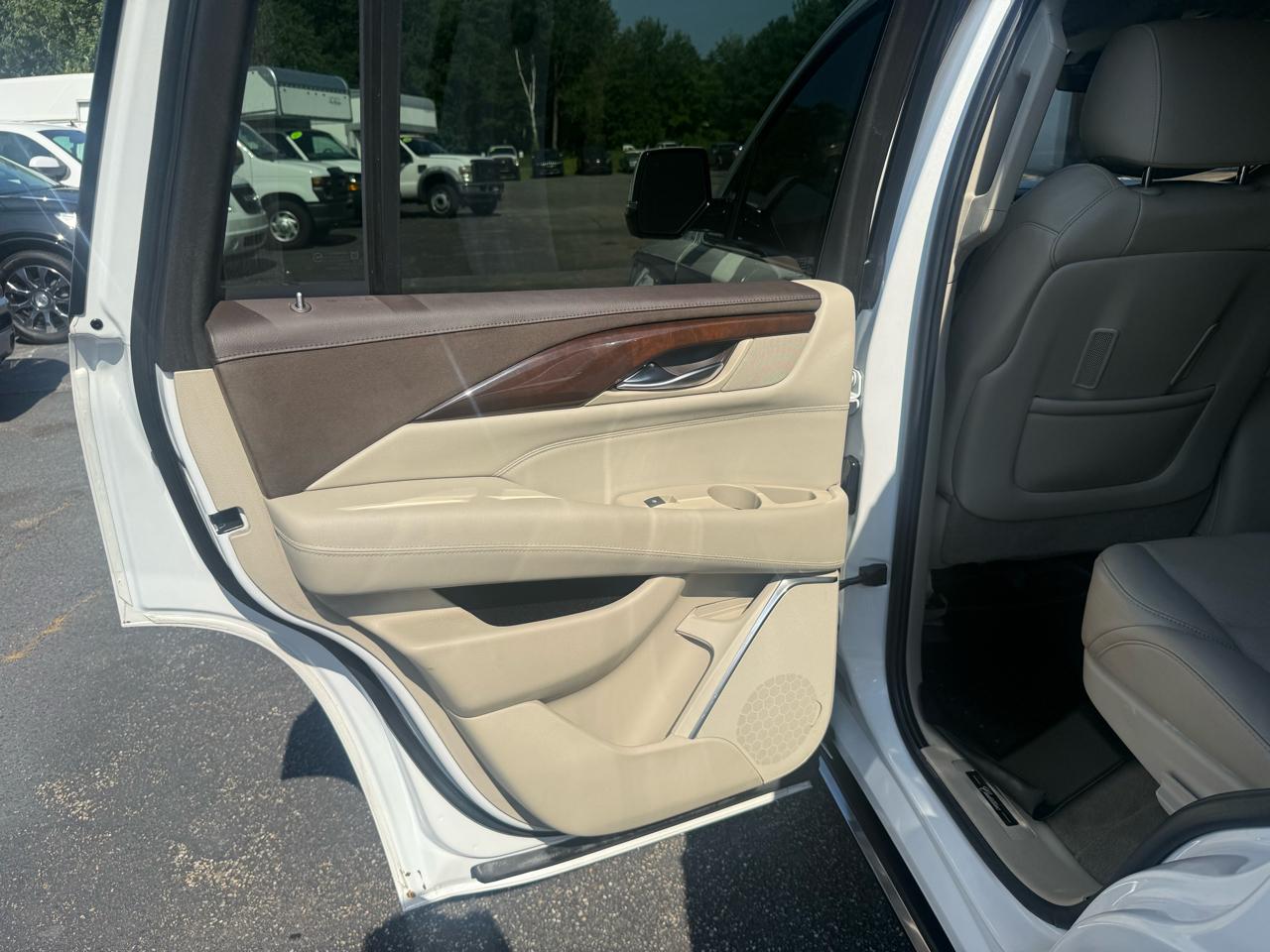 Cadillac Escalade  2017