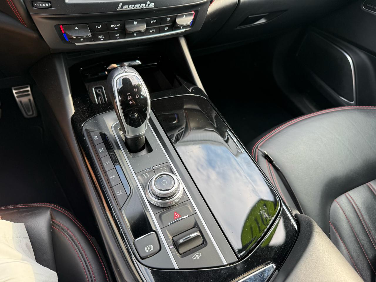 Maserati Levante  2017