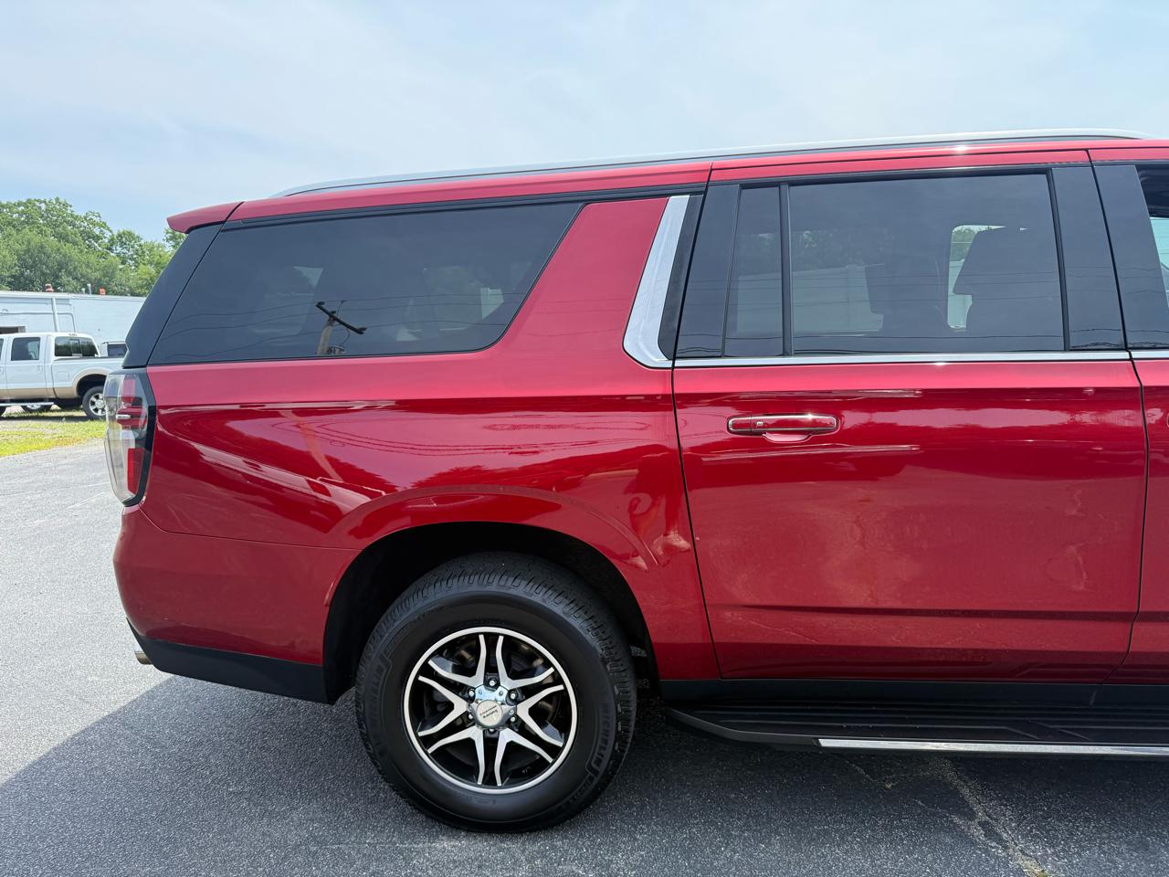 Chevrolet Suburban  2021