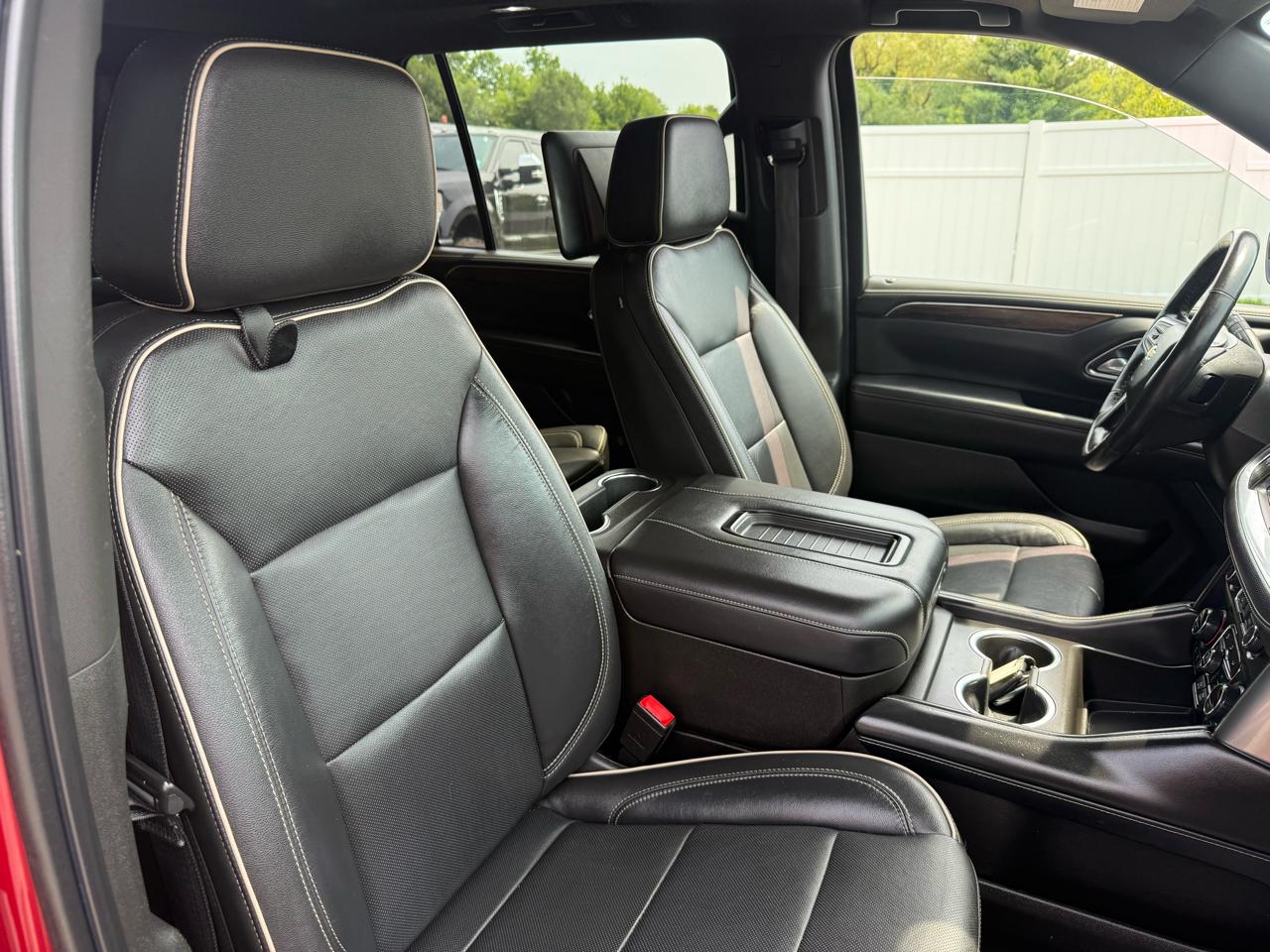 Chevrolet Suburban  2021