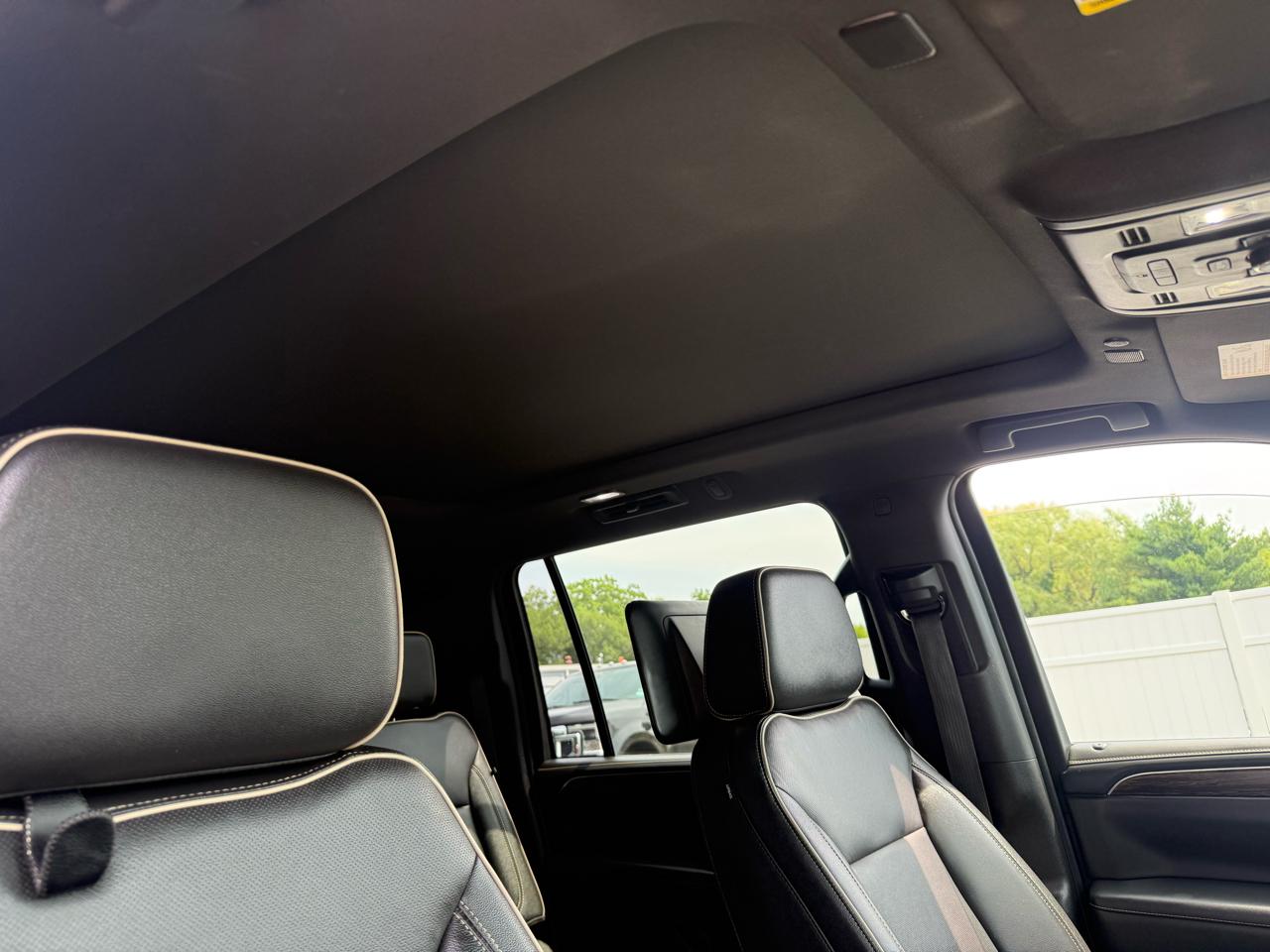 Chevrolet Suburban  2021