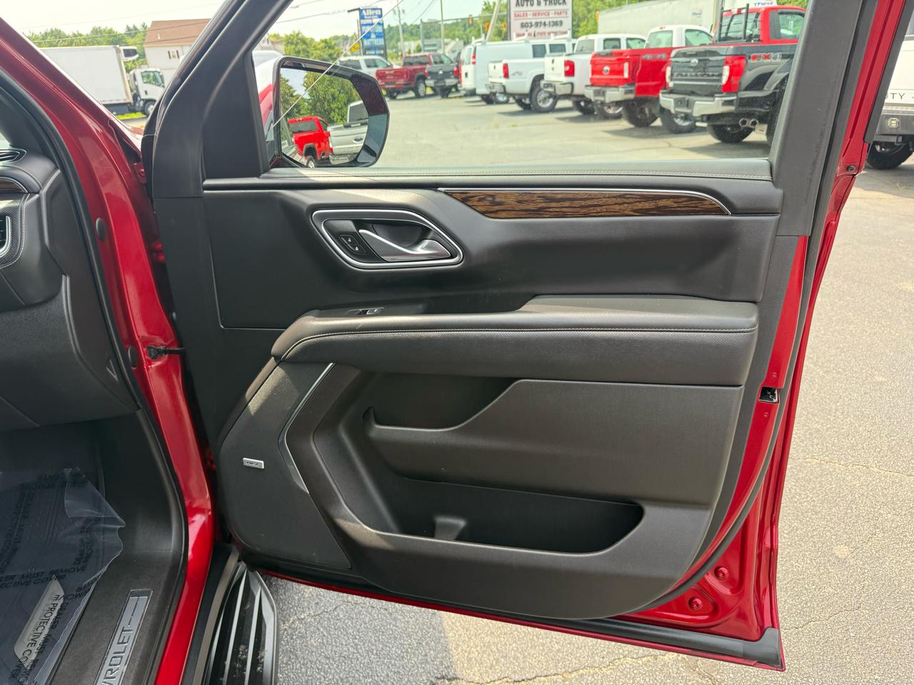 Chevrolet Suburban  2021