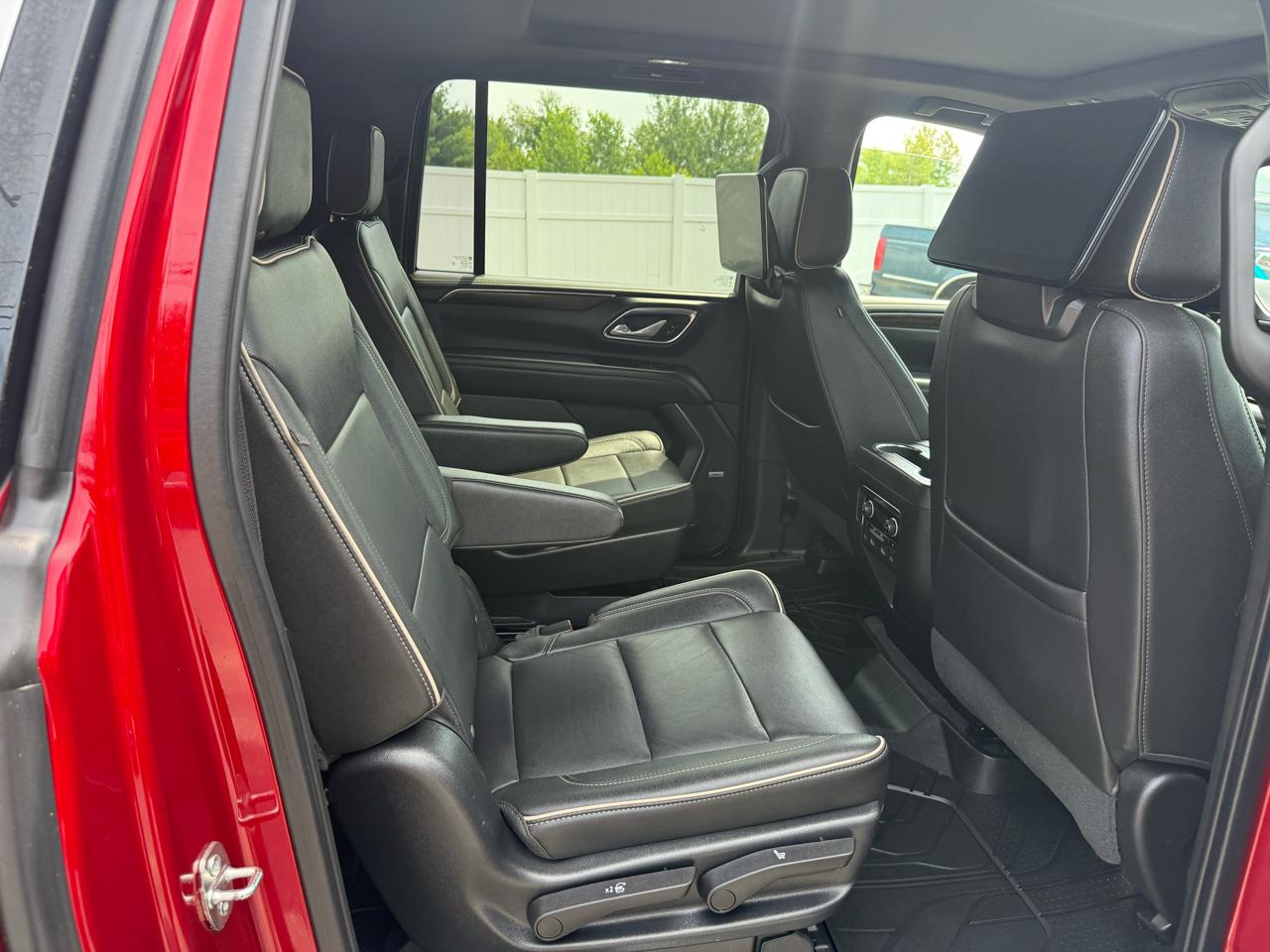 Chevrolet Suburban  2021
