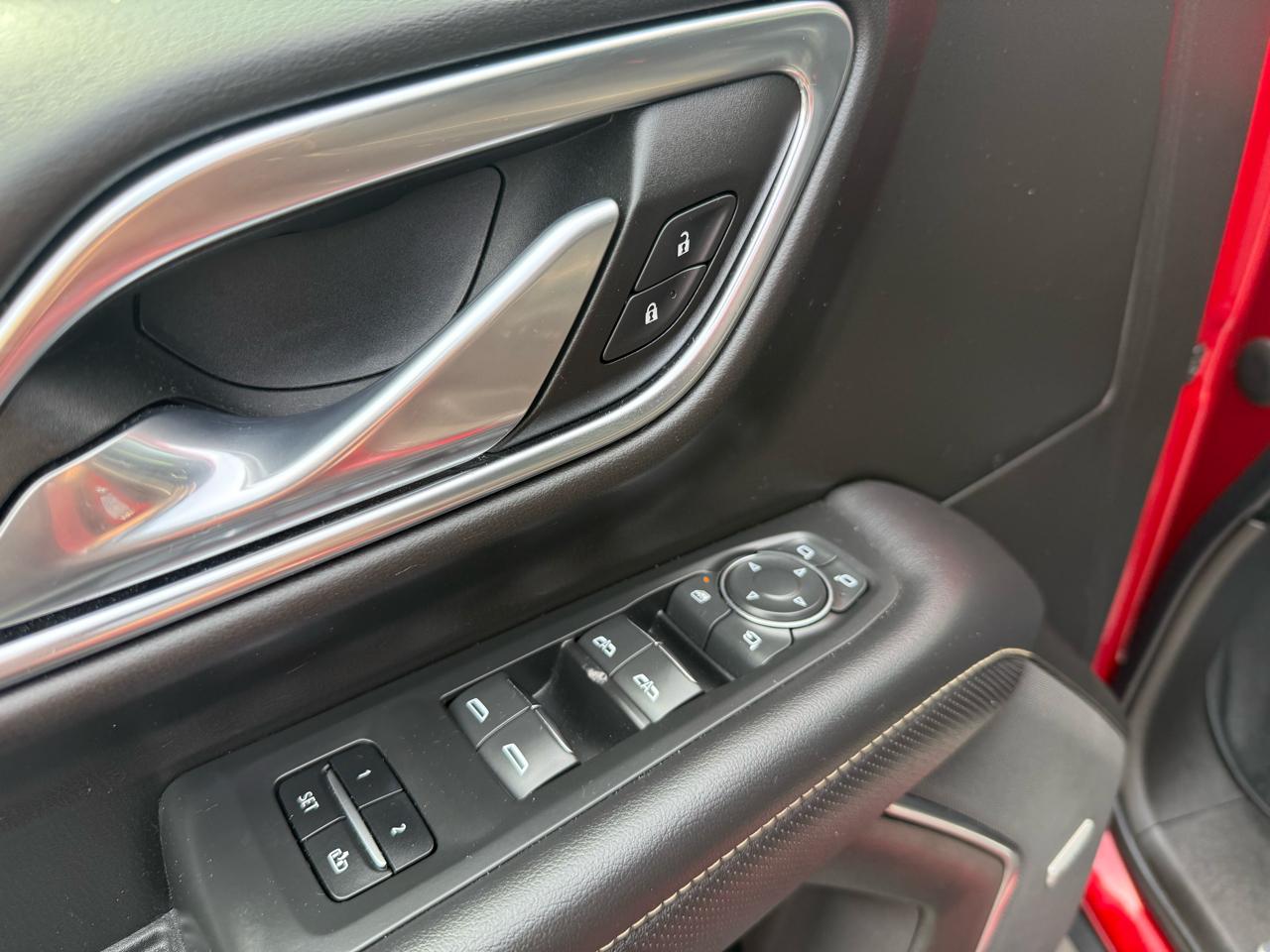 Chevrolet Suburban  2021