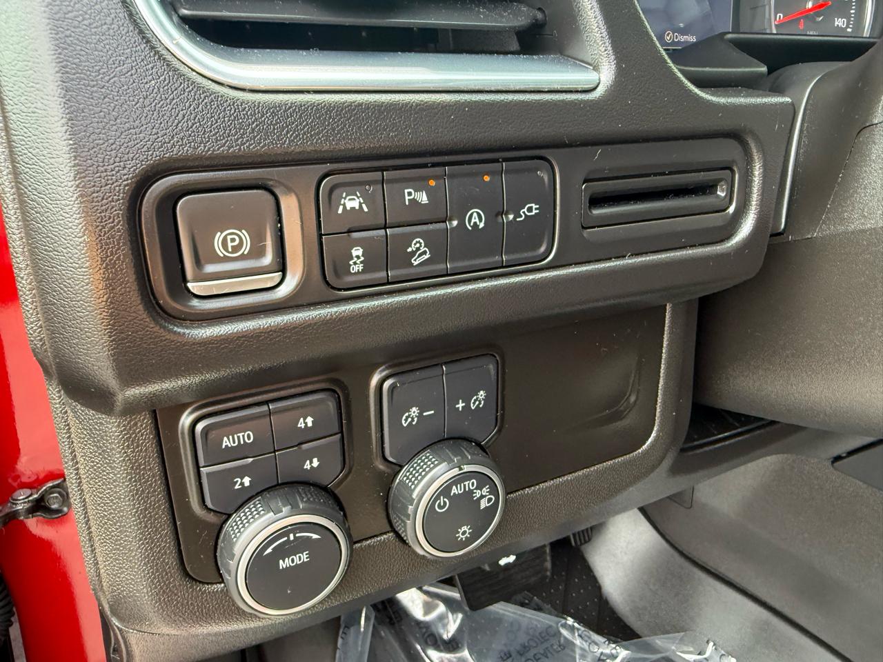 Chevrolet Suburban  2021