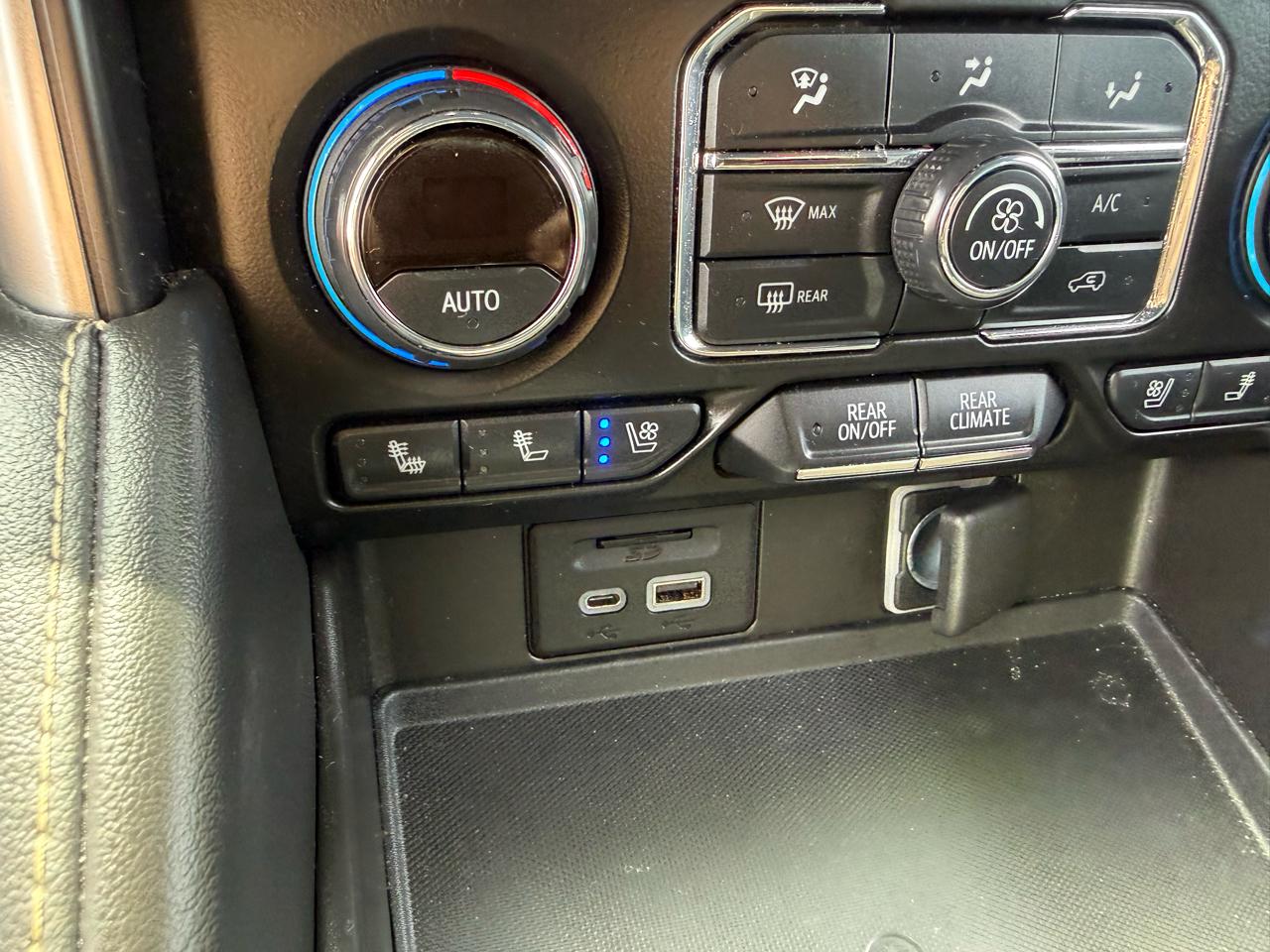 Chevrolet Suburban  2021
