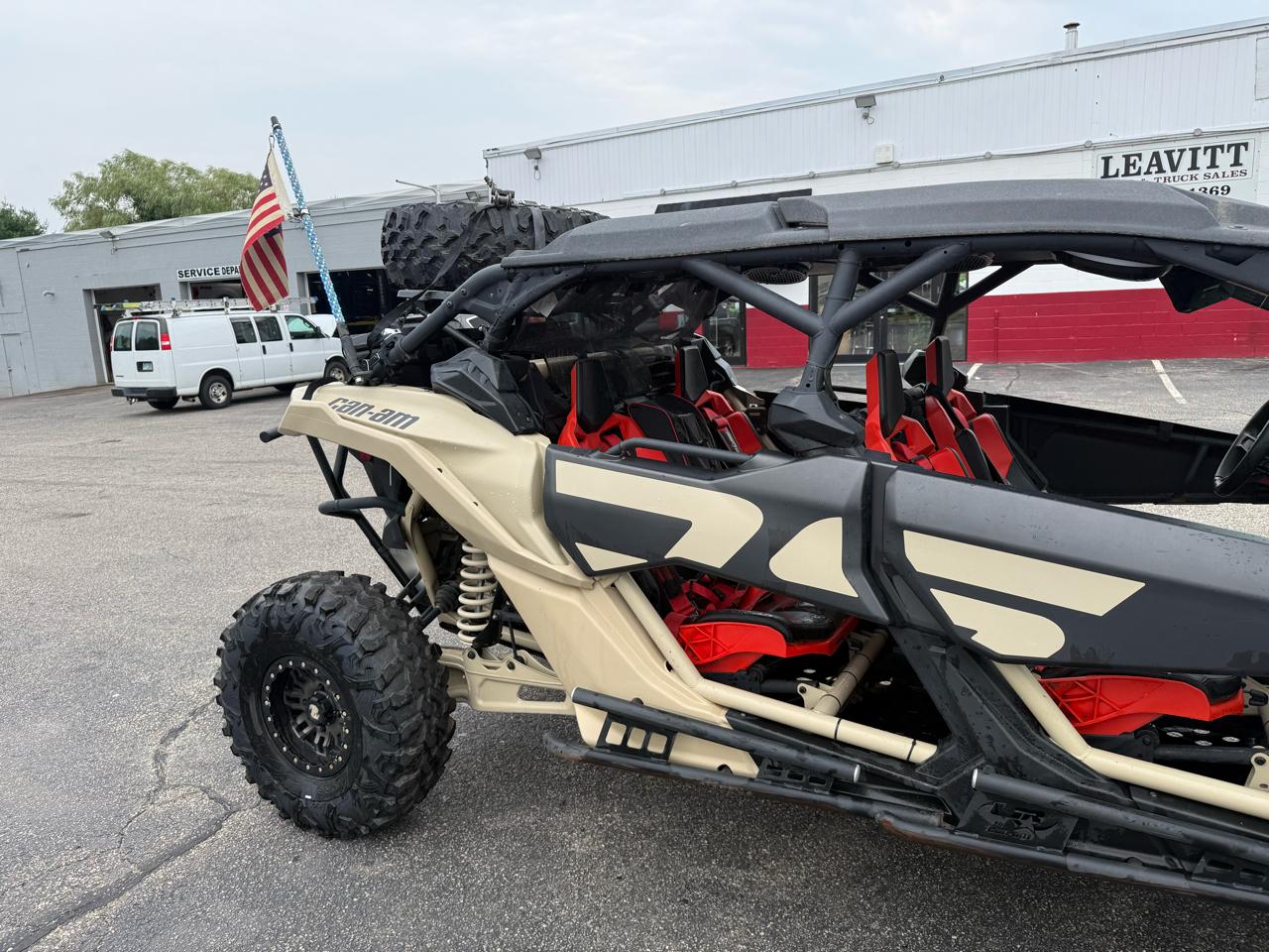 Can-Am Maverick 1000R Turbo X DS  2022