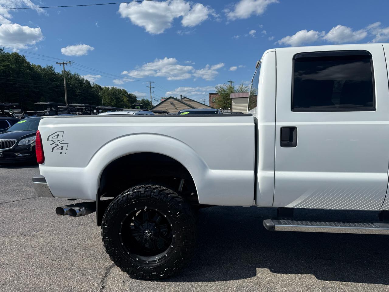 Ford Super Duty F-350 SRW  2011