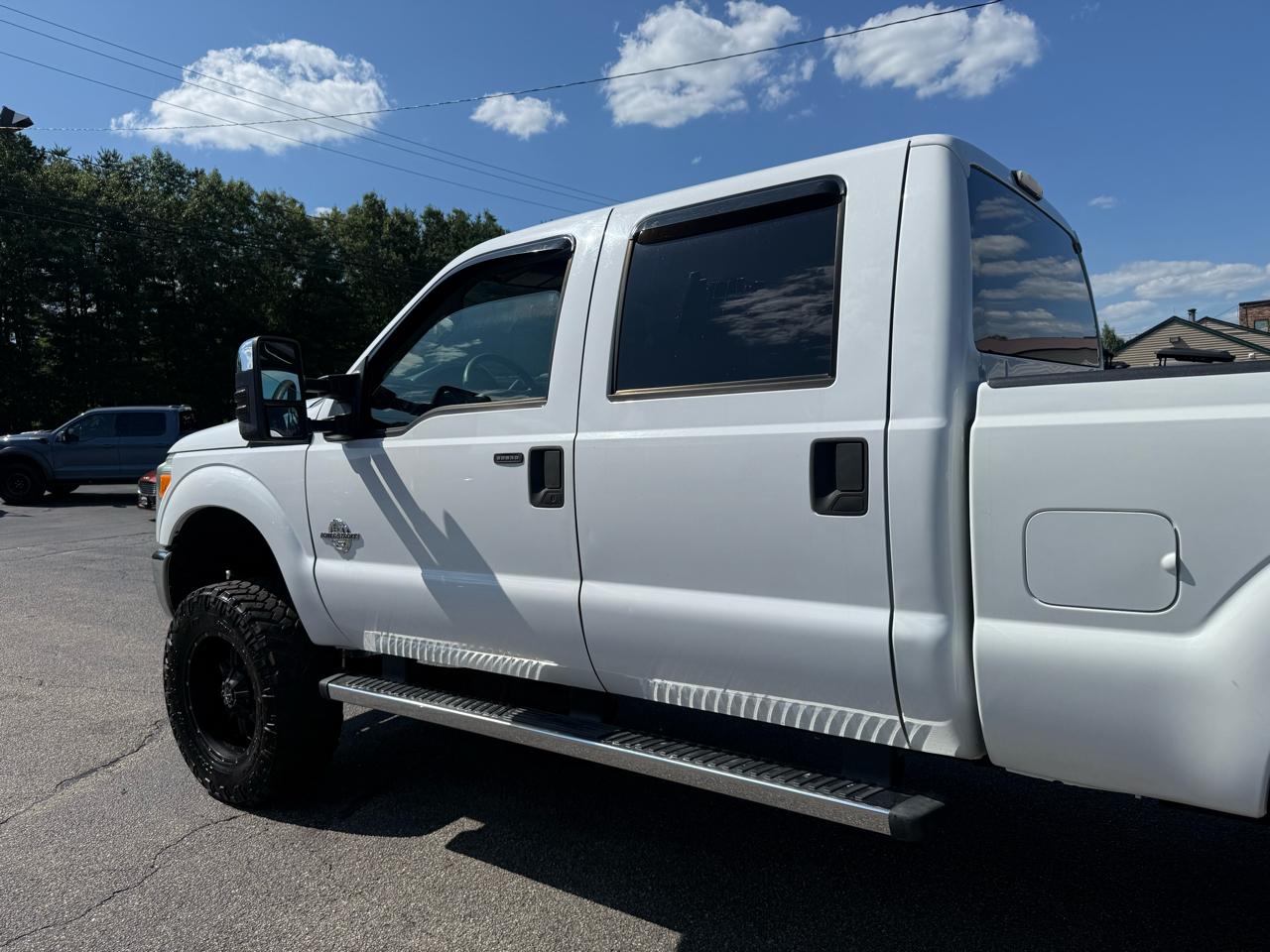 Ford Super Duty F-350 SRW  2011