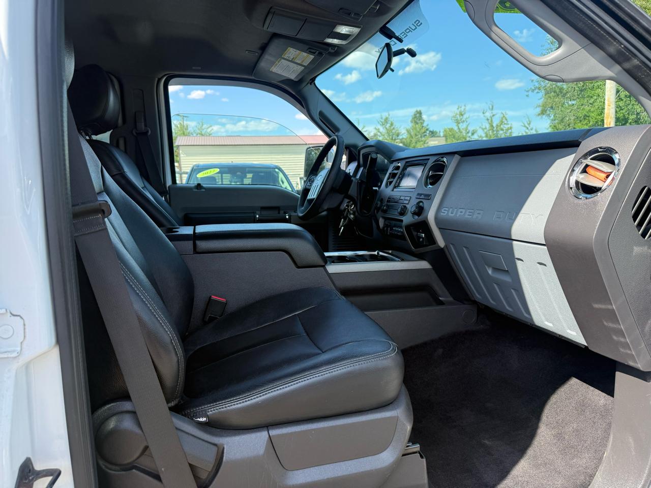 Ford Super Duty F-350 SRW  2011
