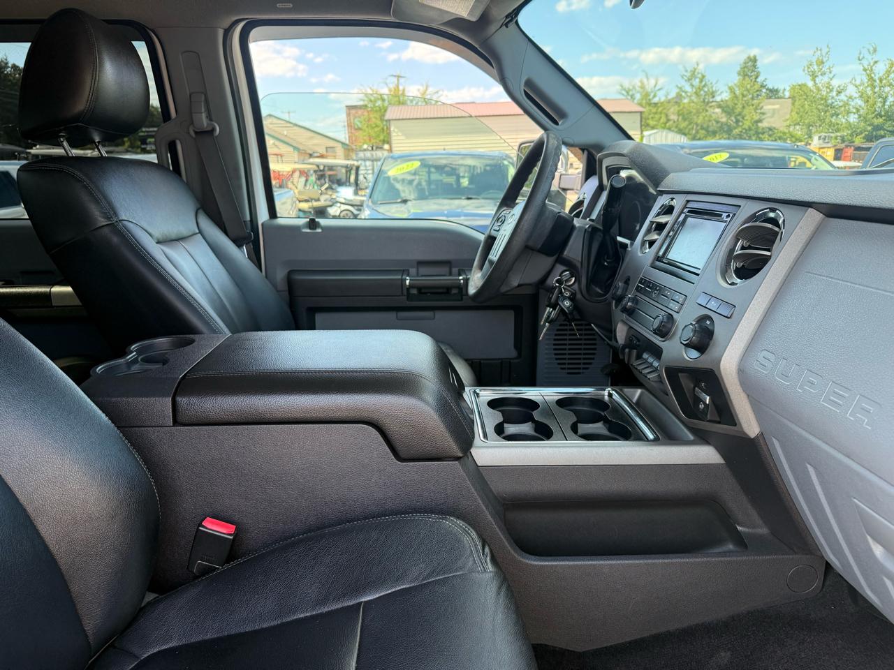 Ford Super Duty F-350 SRW  2011
