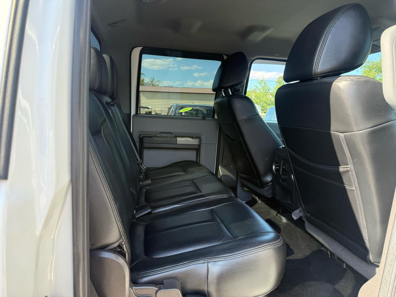 Ford Super Duty F-350 SRW  2011