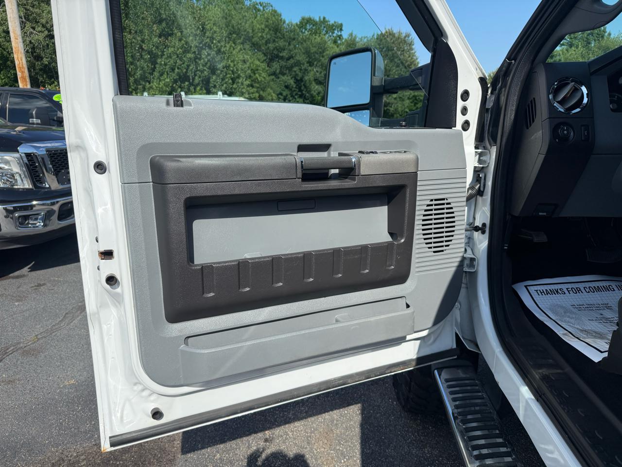 Ford Super Duty F-350 SRW  2011