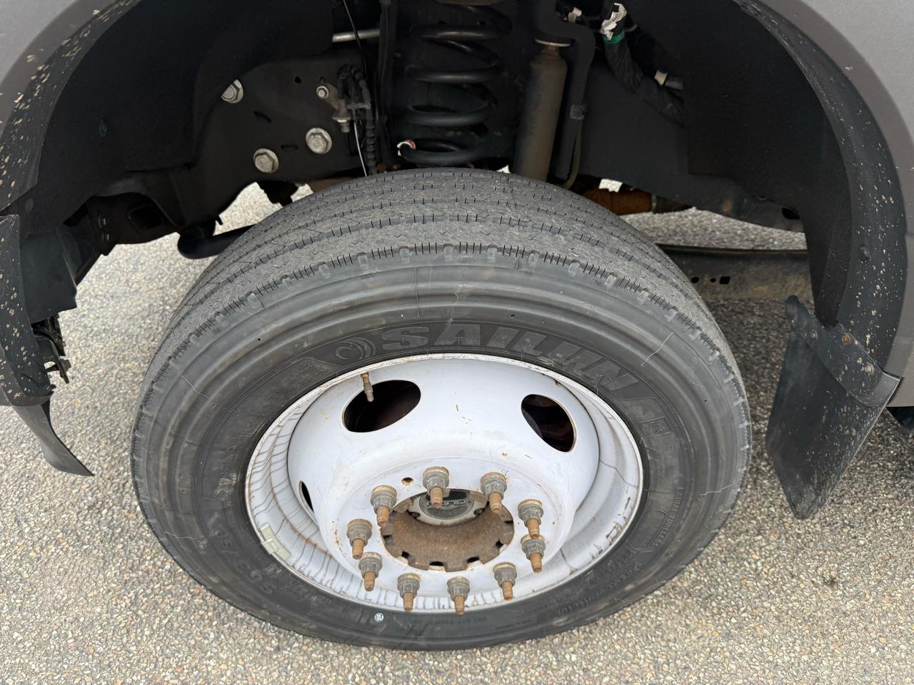 Ford Super Duty F-550 DRW  2023