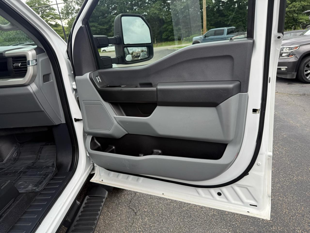 Ford Super Duty F-550 DRW  2023