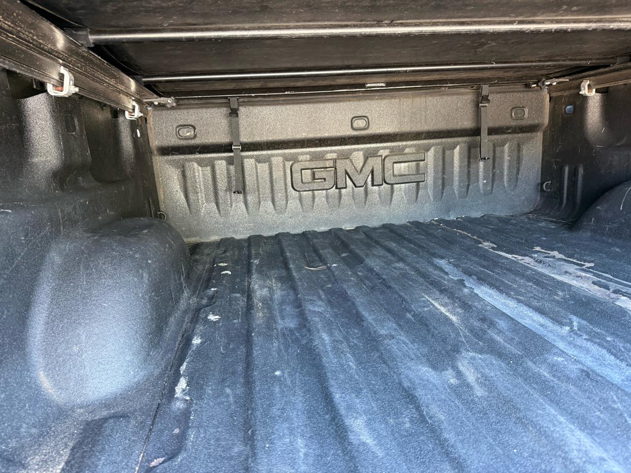 GMC Sierra 1500 4WD Crew Cab 143.5" SLT 2015