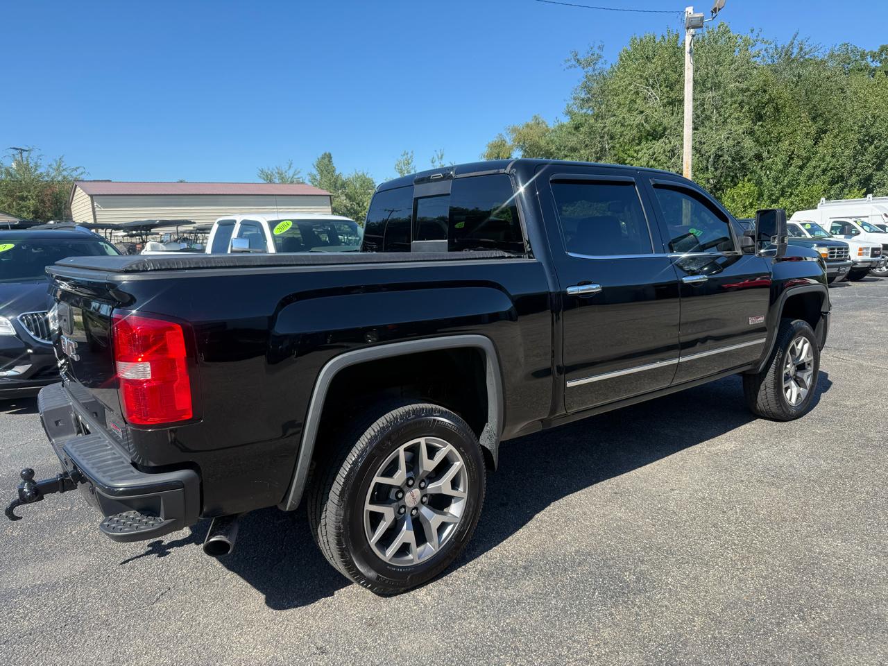 GMC Sierra 1500 4WD Crew Cab 143.5" SLT 2015