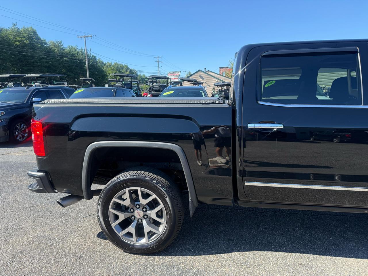 GMC Sierra 1500 4WD Crew Cab 143.5" SLT 2015