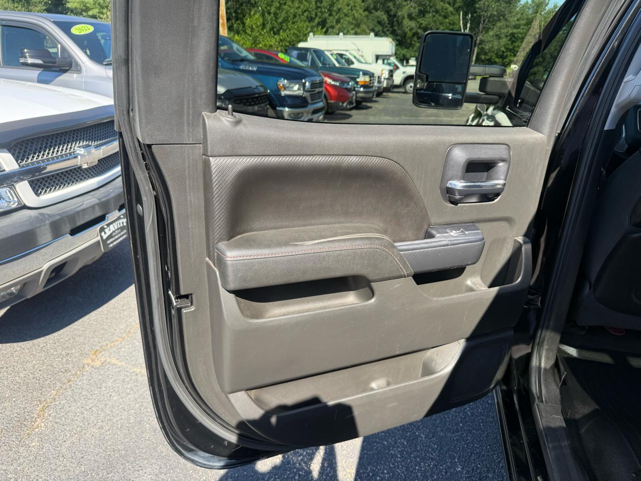 GMC Sierra 1500 4WD Crew Cab 143.5" SLT 2015