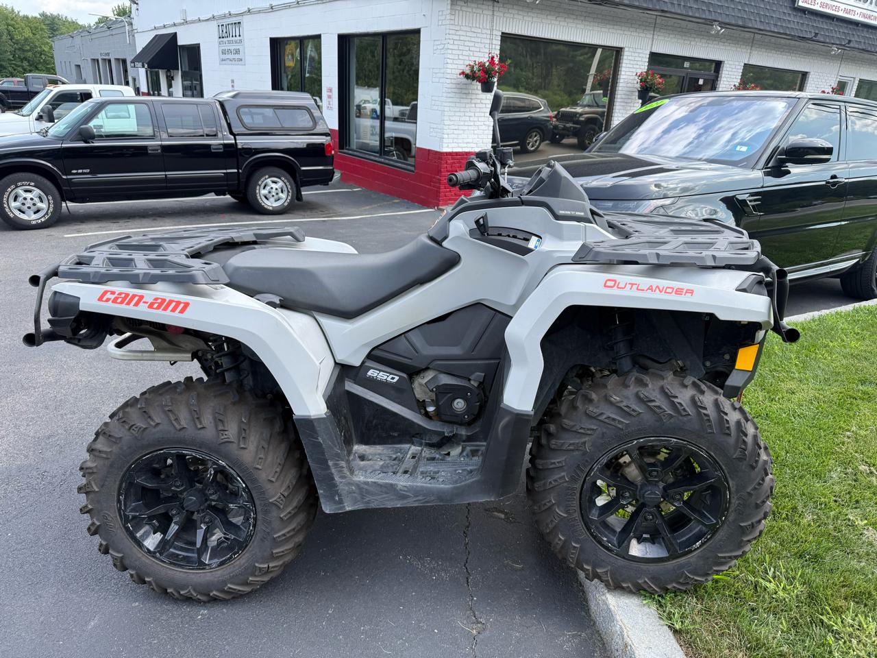 Can-Am Outlander 650 XT  2017