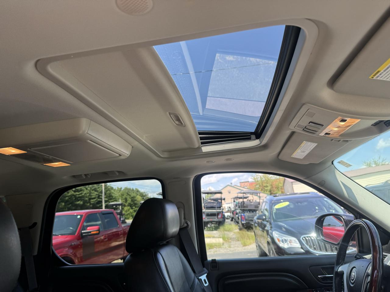 Cadillac Escalade  2013